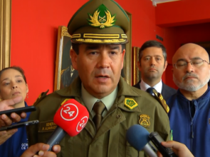 General de Carabineros pidió disculpas a Bomberos por lesión por lacrimógenas