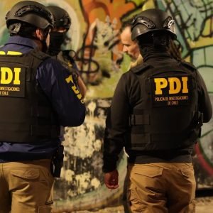 CINCO DETENIDOS TRAS OPERATIVO ANTIDROGAS EN PLENO CENTRO DE LA SERENA: INCAUTAN 450 DOSIS DE COCAÍNA BASE