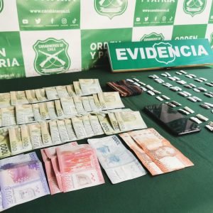 Patrullaje de Carabineros permite detener a dos personas por microtráfico de drogas en Ovalle
